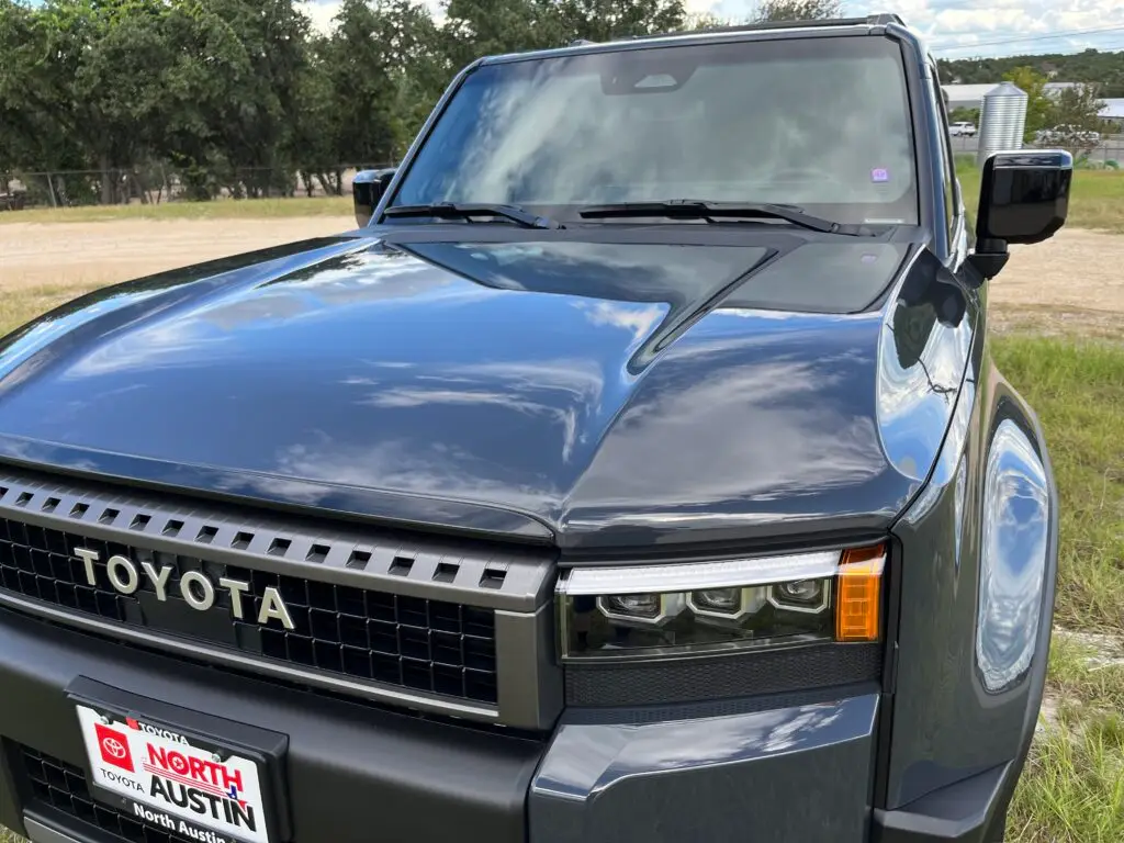 Toyota land cruiser with ceramic coating